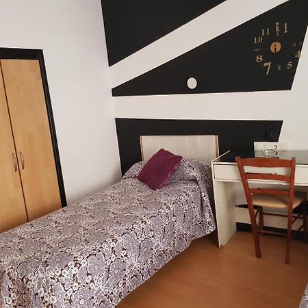 Hostal Lima Valladolid Exteriör bild