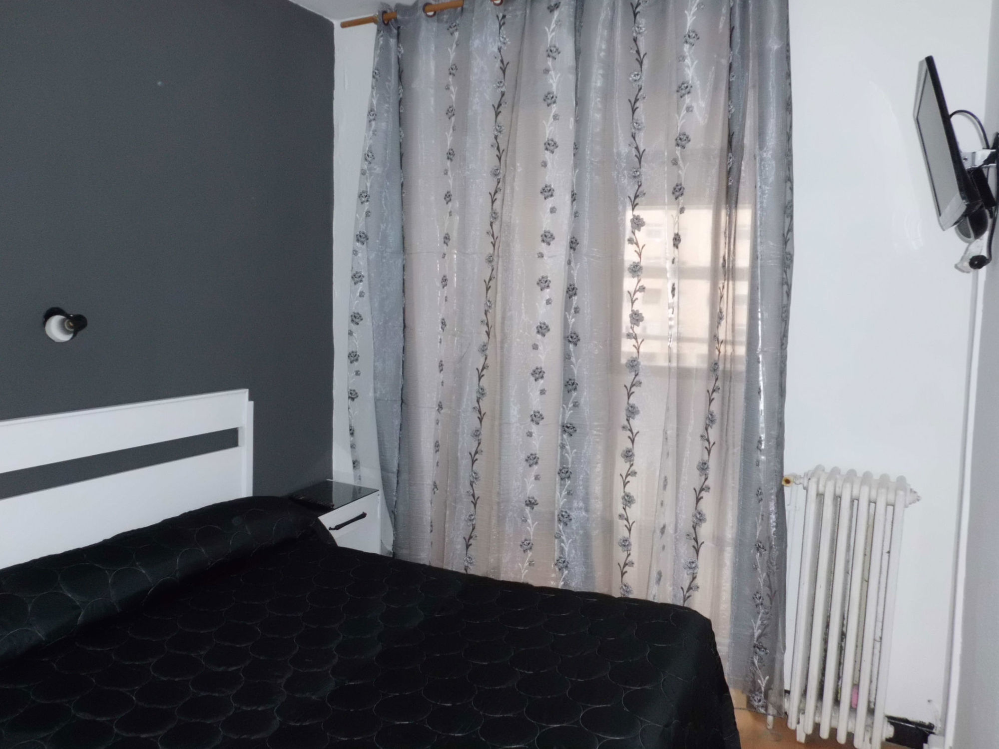 Hostal Lima Valladolid Exteriör bild