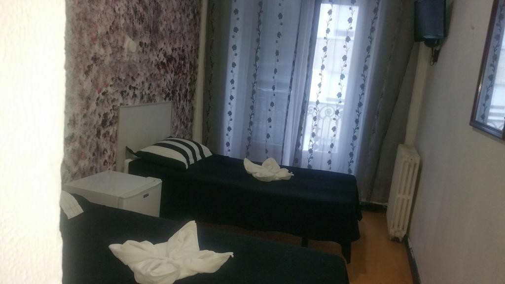 Hostal Lima Valladolid Exteriör bild