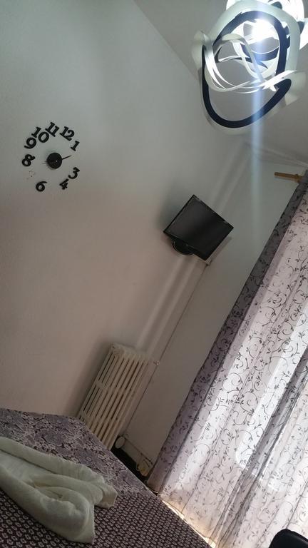 Hostal Lima Valladolid Exteriör bild