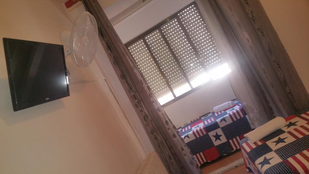 Hostal Lima Valladolid Exteriör bild