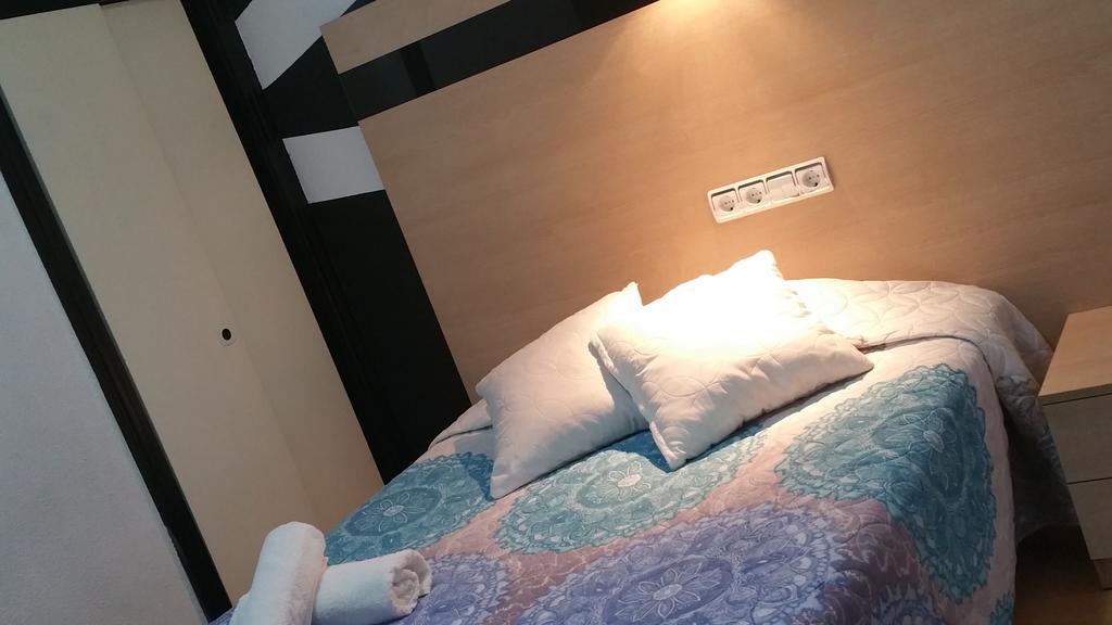 Hostal Lima Valladolid Exteriör bild