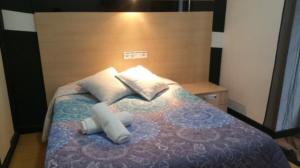 Hostal Lima Valladolid Exteriör bild