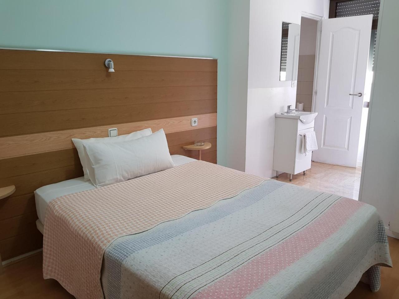 Hostal Lima Valladolid Exteriör bild