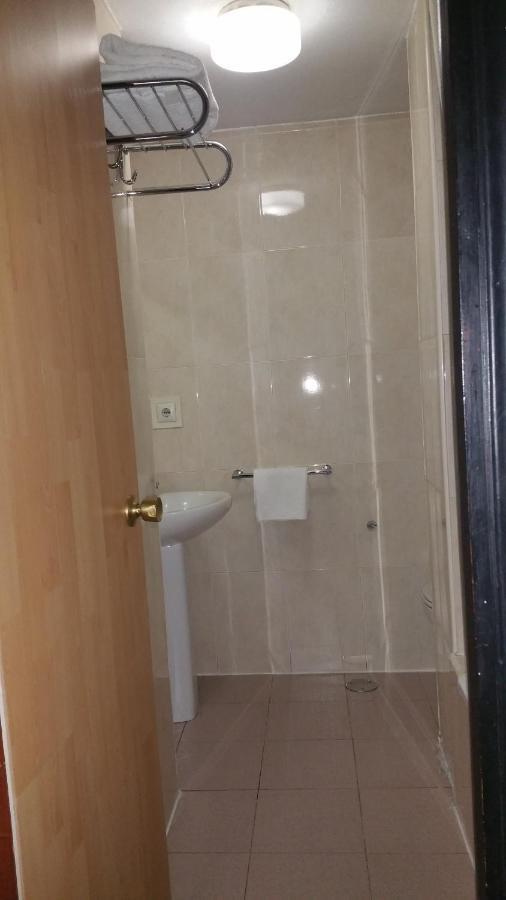 Hostal Lima Valladolid Exteriör bild